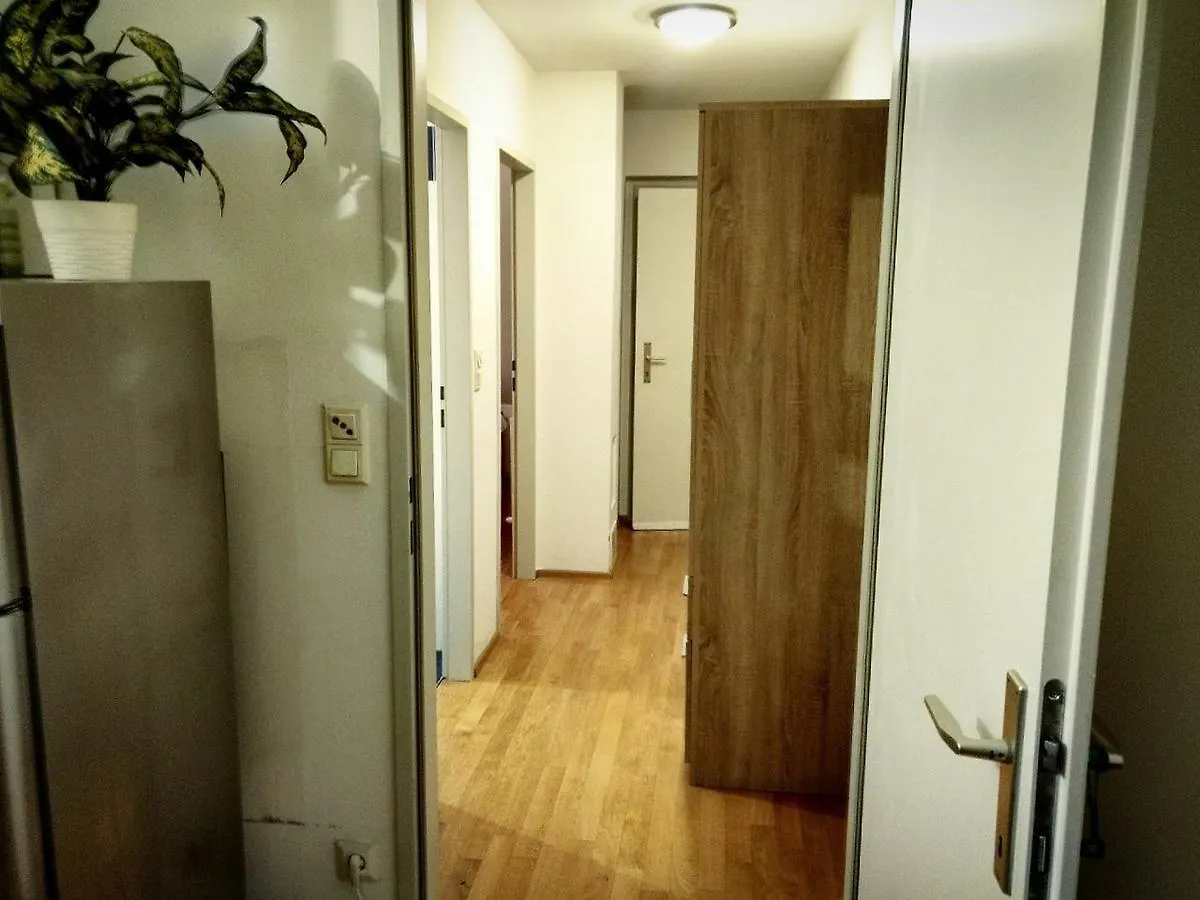Ea Hotels Vienna 0*,