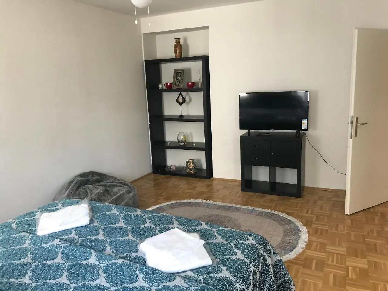 Ea Hotels Vienna 0*,